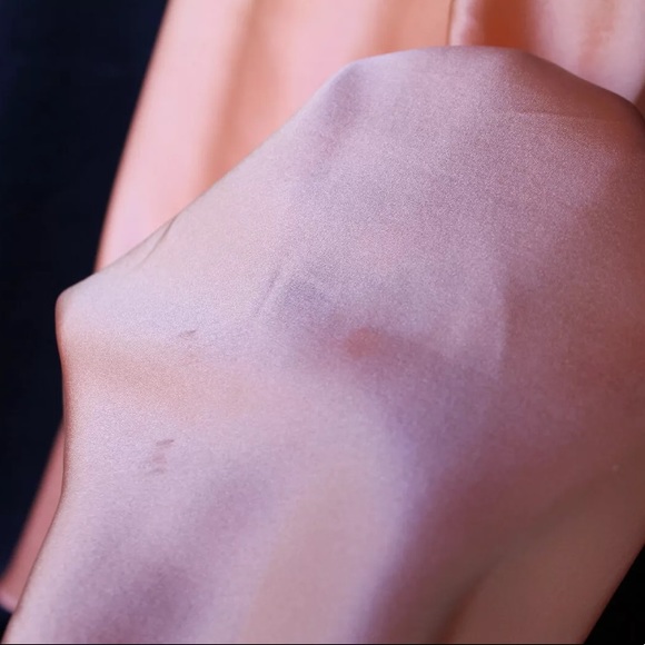 SOLD Olivia von Halle Remy peach coral silk slip - Picture 11 of 12